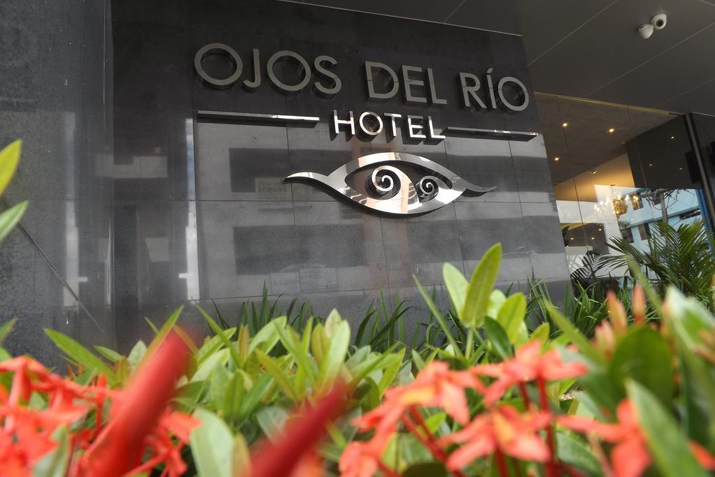 Hotel Ojos Del Rio Panama City Exterior photo